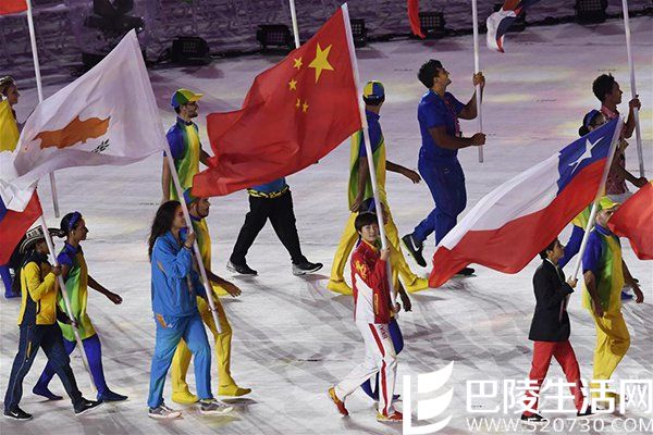 丁宁为什么能当闭幕旗手 丁宁为什么能当闭幕旗手