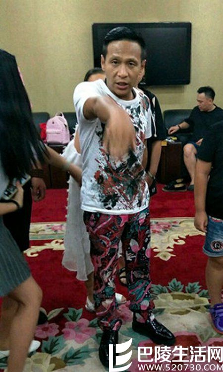 宋小宝耍大牌被殴