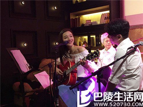 韩雯雯朱孝天深情