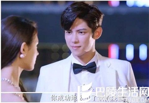 男二郑楚耀雷句