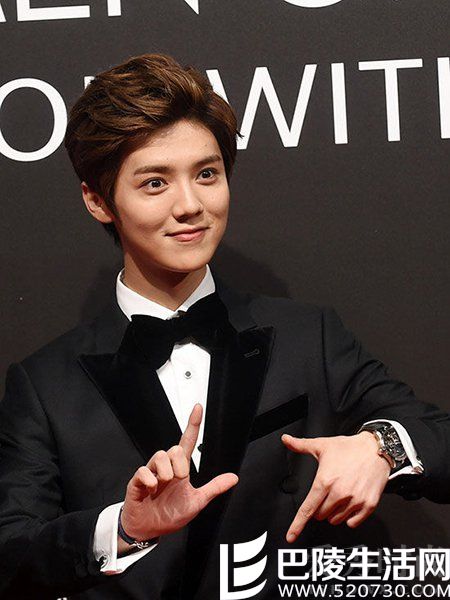 鹿晗曝解约内幕 鹿晗曝解约内幕