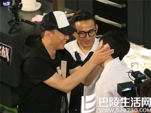 孙红雷捏张艺兴脸 孙红雷捏张艺兴脸