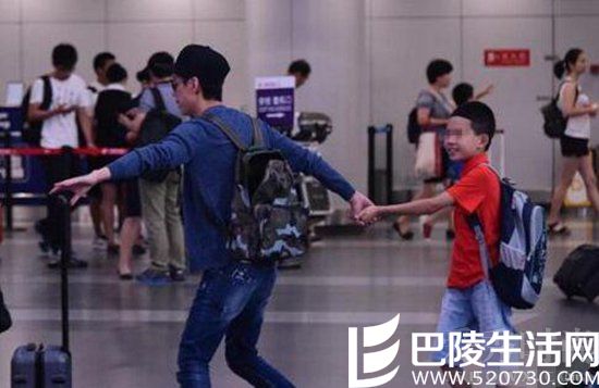 何炅儿子照片曝光