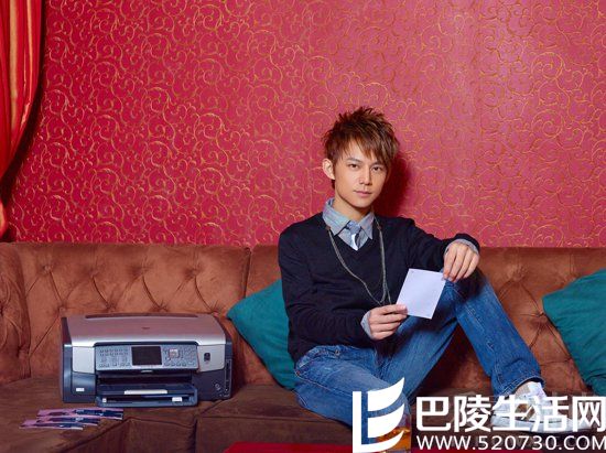 何炅否认自己是同性恋