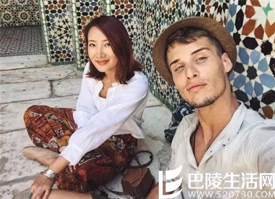 许婧和外籍男友合影