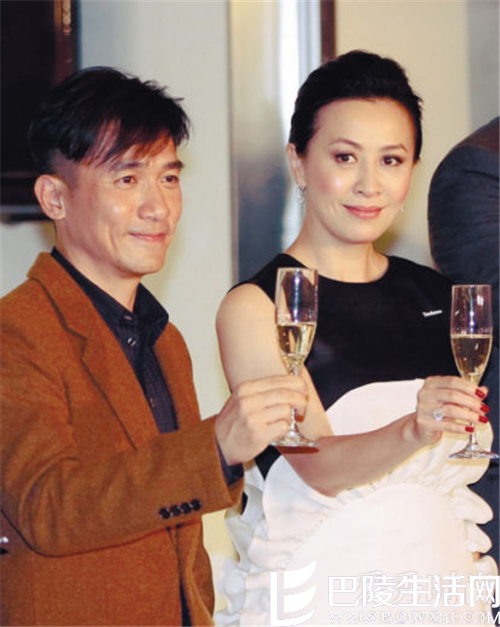 刘嘉玲梁朝伟合影