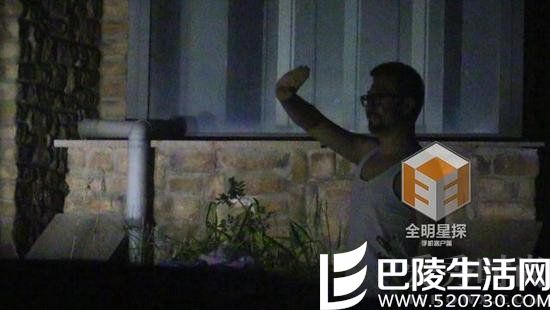 肖齐随手作别樊馨蔓 肖齐随手作别樊馨蔓