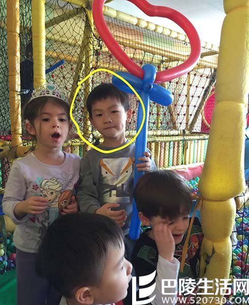 王子豪遗传到的酒窝 王子豪遗传到的酒窝