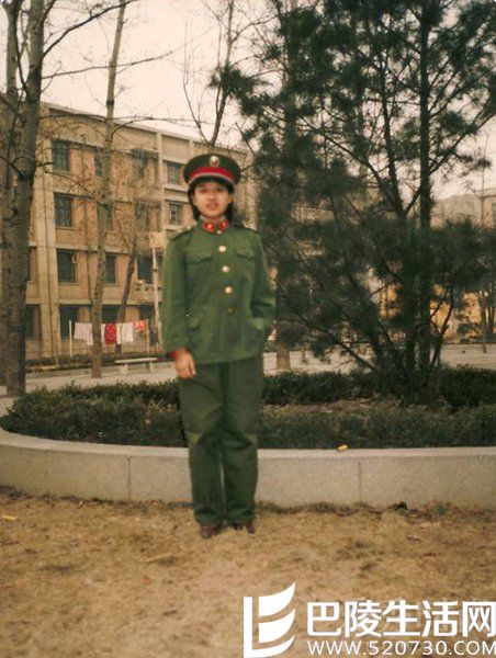 韩红青涩女兵照片
