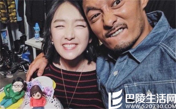 周冬雨余文乐搞怪照