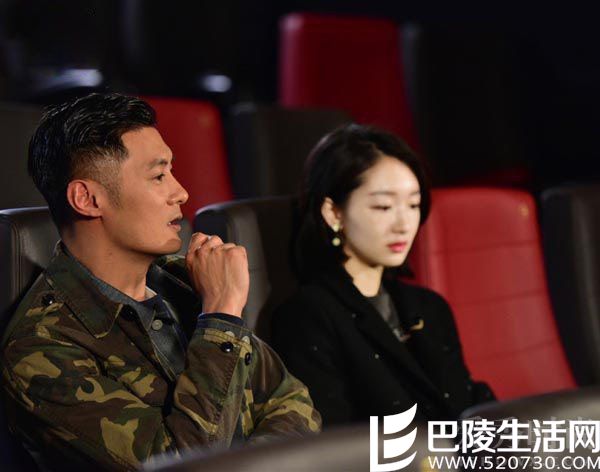 周冬雨余文乐刚开始尴尬