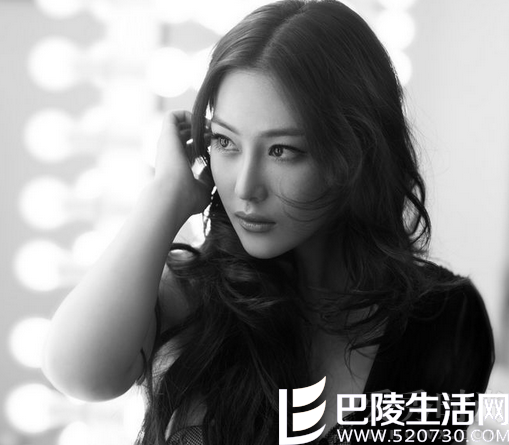 张馨予和粉丝互动 张馨予和粉丝互动