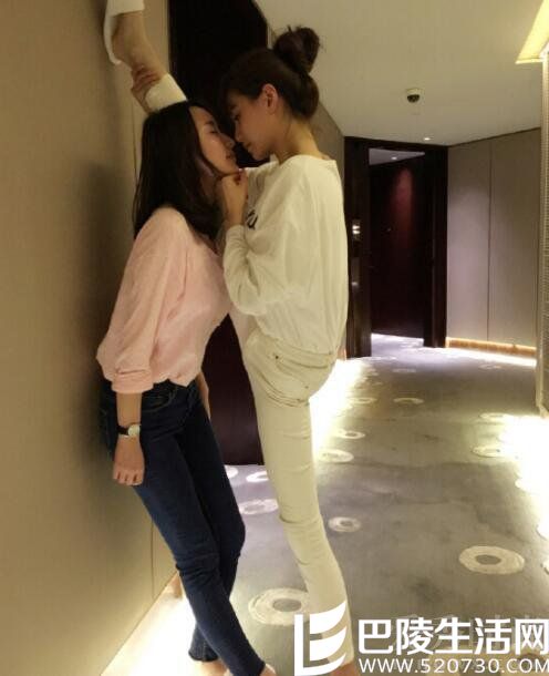 沈梦辰腿咚闺蜜