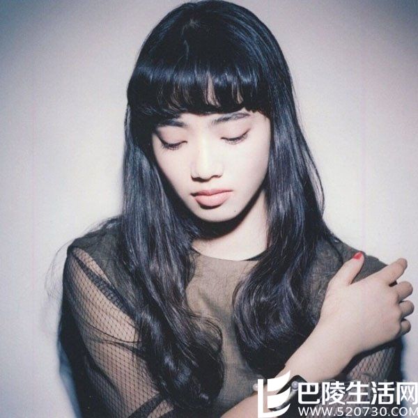 权志龙的绯闻女友小松菜奈