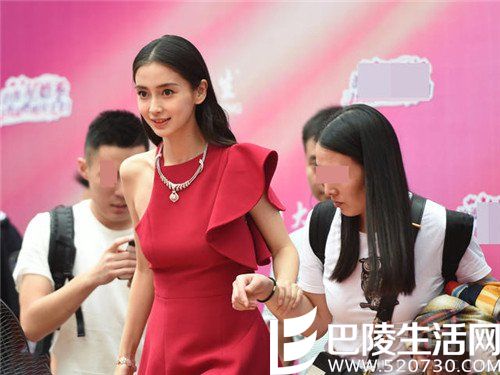 Angelababy需要搀扶 Angelababy需要搀扶