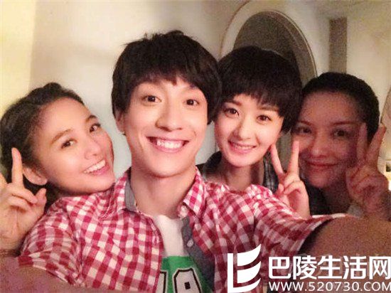 赵丽颖乔任梁合影