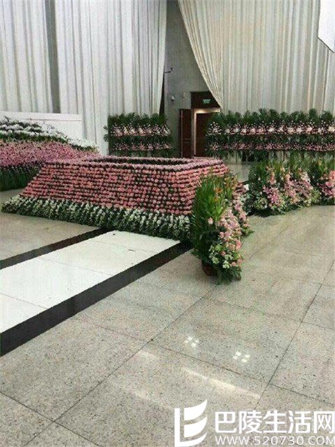 乔任梁追思会布置现场 乔任梁追思会布置现场