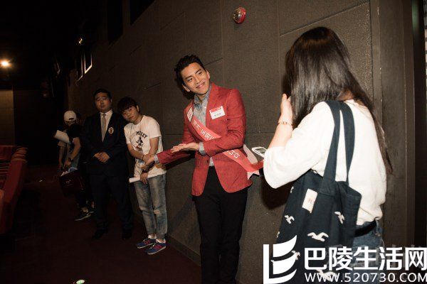 连上洗手间粉丝都不放过