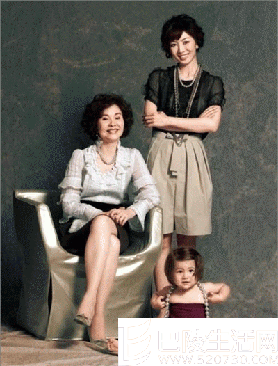 归亚蕾三世同堂