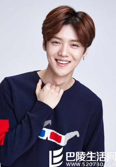 鹿晗笑起来很好看