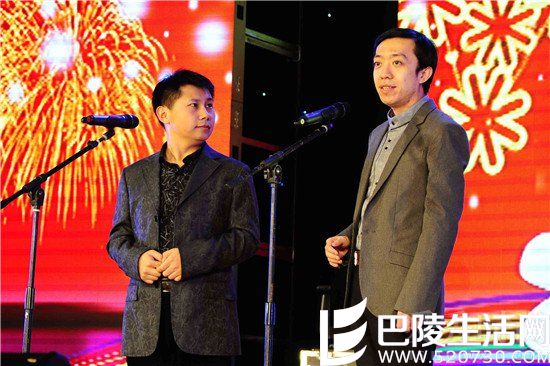 何云伟李菁春晚同台演出