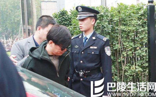 王宝强现身法院 王宝强现身法院