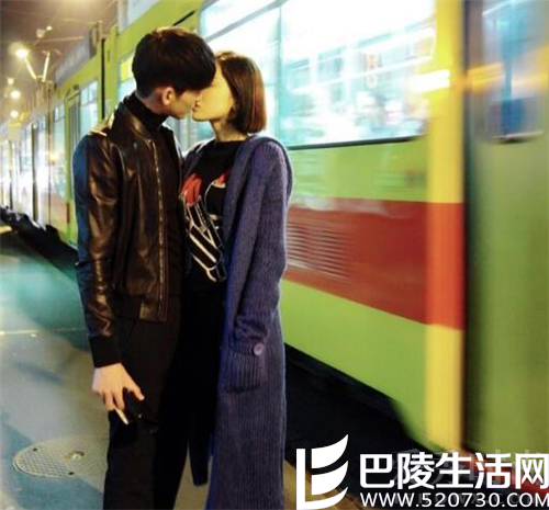 张翰娜扎激吻 张翰娜扎激吻