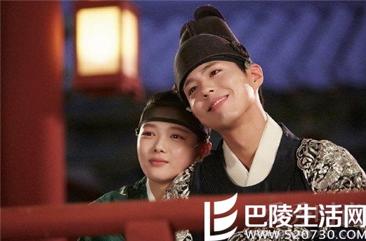 金裕贞朴宝剑相依偎