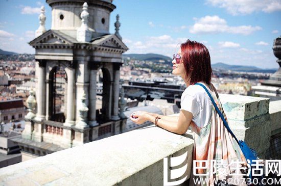 许婧蕾拉小姐旅行照