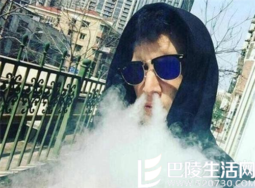 许婧男友喷烟雾
