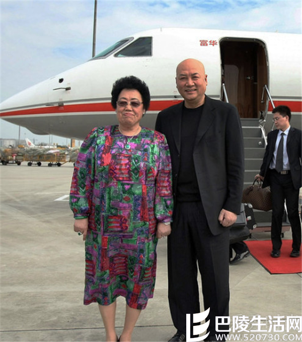 迟重瑞陈丽华合影 迟重瑞陈丽华合影