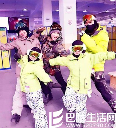 张伦硕与钟丽缇一家 张伦硕与钟丽缇一家