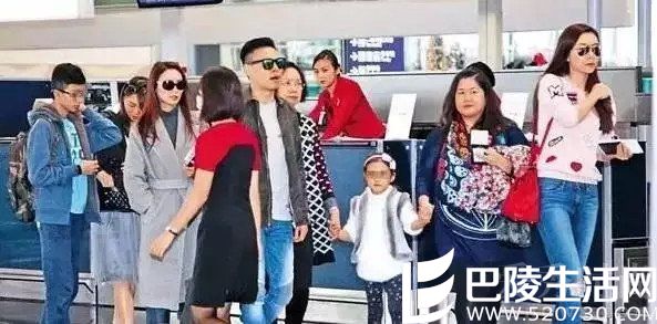 熊黛林与郭可颂一家出游 熊黛林与郭可颂一家出游