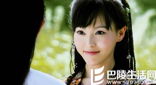 　唐嫣成为金鹰女神是否实至名归?