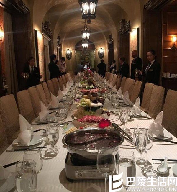 冉莹颖准备好火锅 冉莹颖准备好火锅