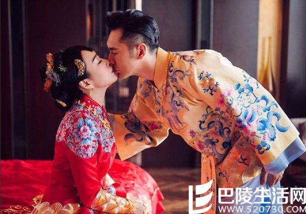 钟丽缇张伦硕甜蜜亲吻