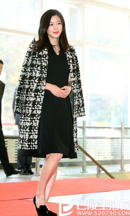 全智贤身材高挑