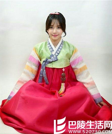 韩宝凛韩服照