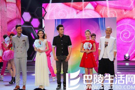 周冬雨赵丽颖对比