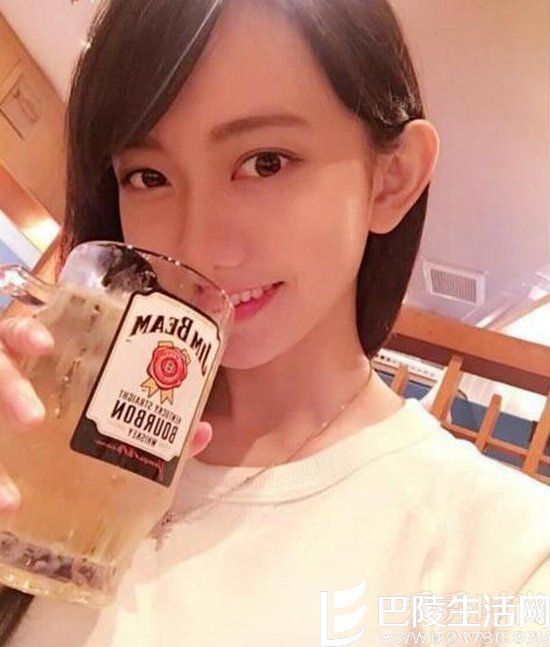 罗晴自拍 罗晴自拍