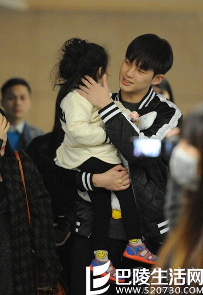 董力阿拉蕾惹争议 董力阿拉蕾惹争议