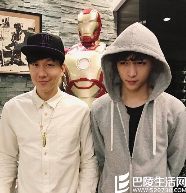 林俊杰张艺兴合照 林俊杰张艺兴合照