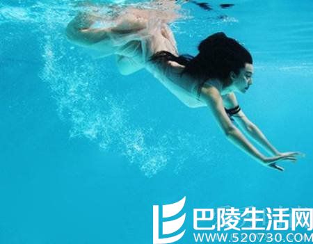 范冰冰泳装照