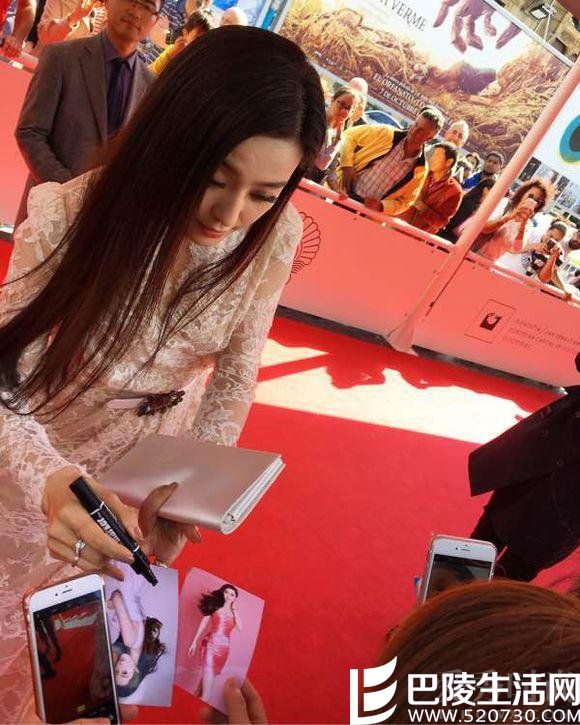 近期范冰冰在出席圣塞电影节时的照片