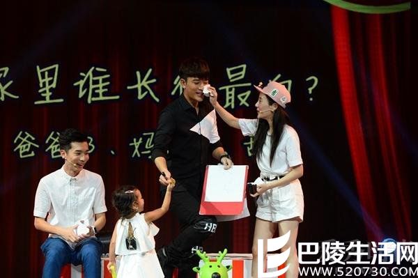 贾乃亮李小璐秀恩爱