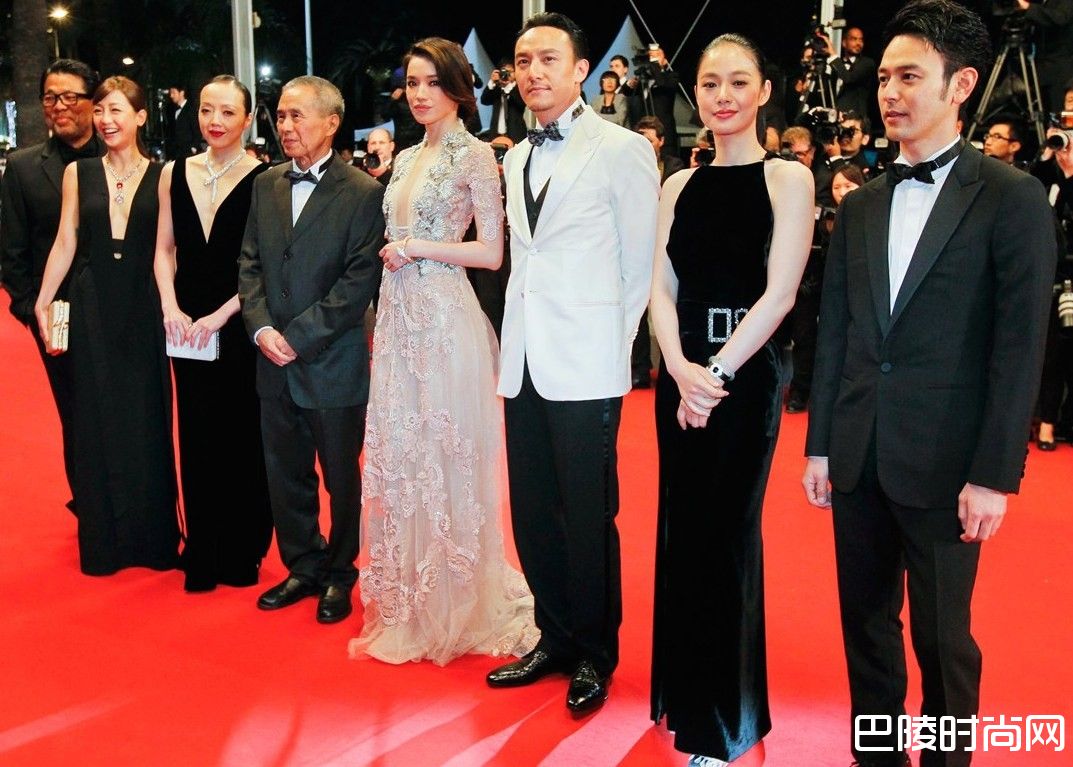 张震戛纳走红毯