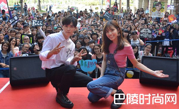 毕书尽吴汶芳照片