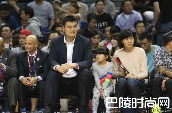 姚明一家三口照片