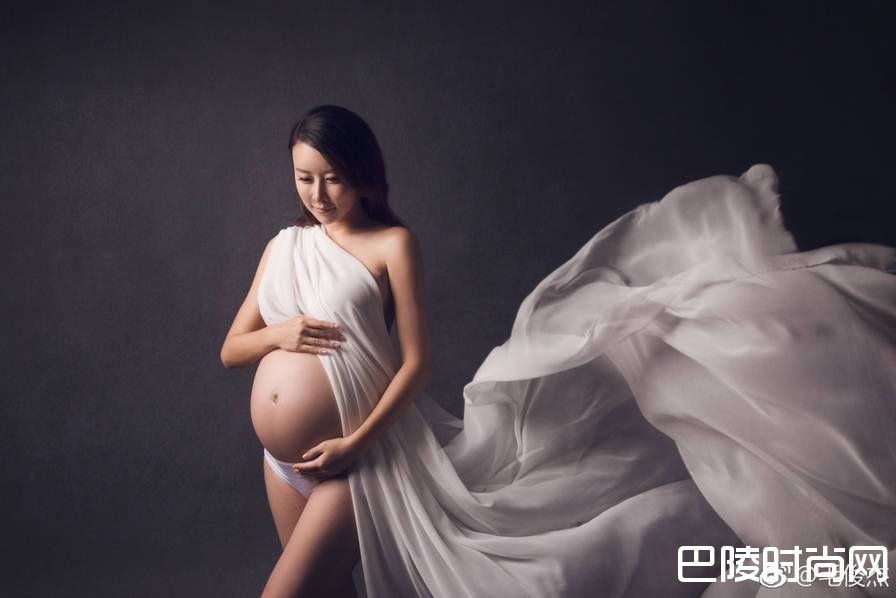毛俊杰孕肚照
