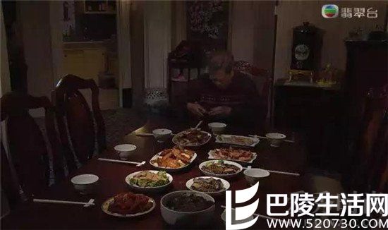 老人独自过生日